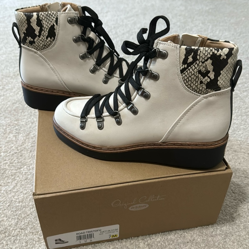Dr Scholl’s boots.  “Road Trip”. Brand New , never worn